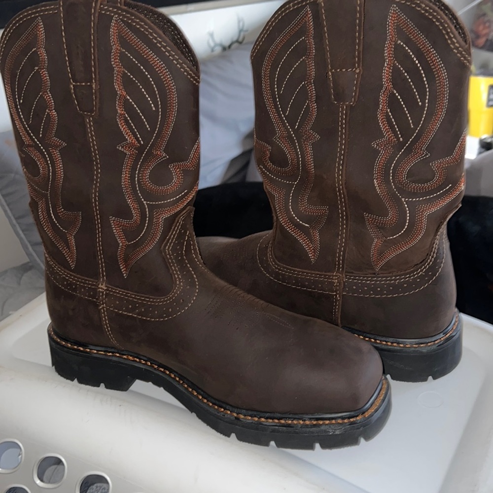 Cody James composite toe work boots. Size mens 8.5.